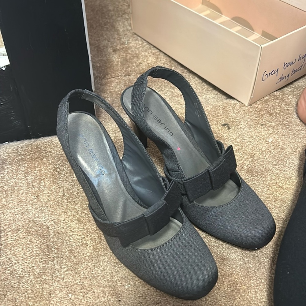 Gray bow sling back heels